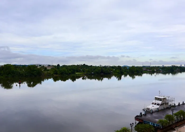 Kuching Town - Riverbed - Luxury Resort Condo