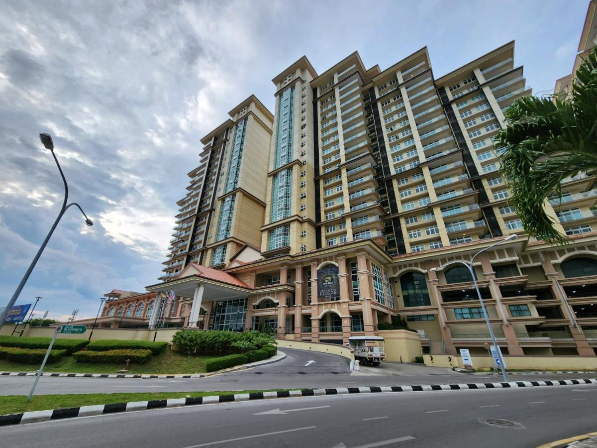 Town - Riverbed - Luxury Apartment